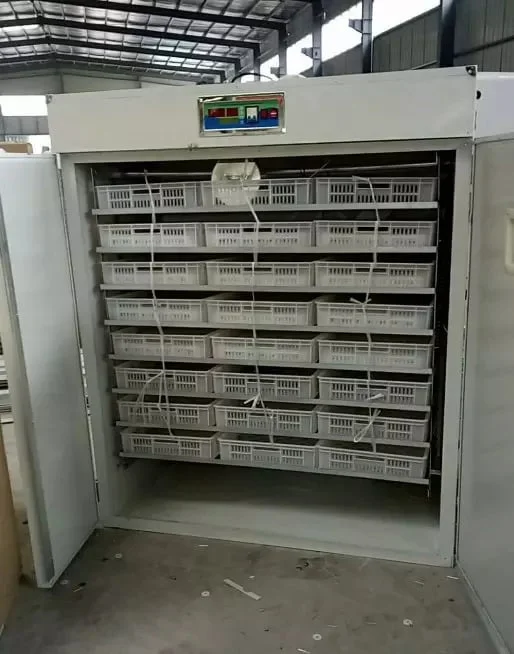 Incubadora Profesional  de 2112 Huevos